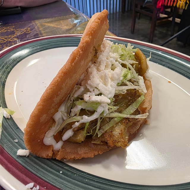 Quesadilla De Maiz (M).